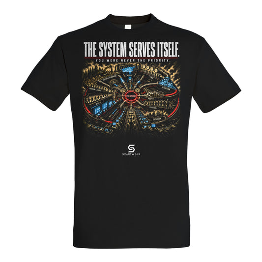 SVARTWEAR Beobachter Shirt „The System Serves Itself.“