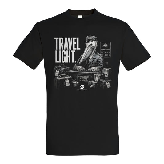 SVARTWEAR Statement Shirt „Travel Light.“