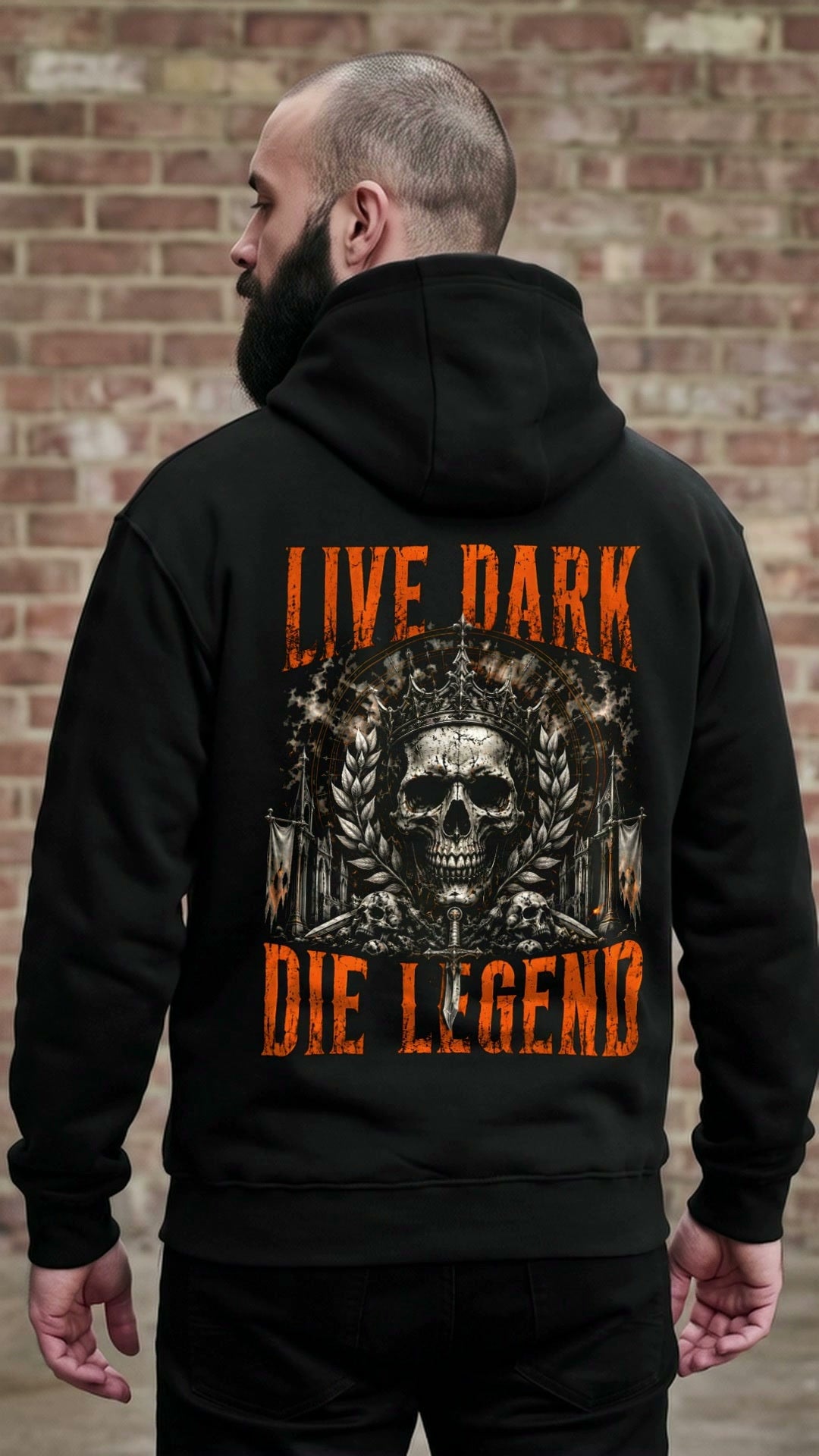 KI-erzeugtes Video: Memento Mori Hoodie Live Dark. Die Legend. getragen, vorne MEMENTO MORI, hinten das Rückenmotiv